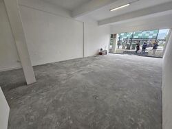 Connexion (D8), Retail #500789421